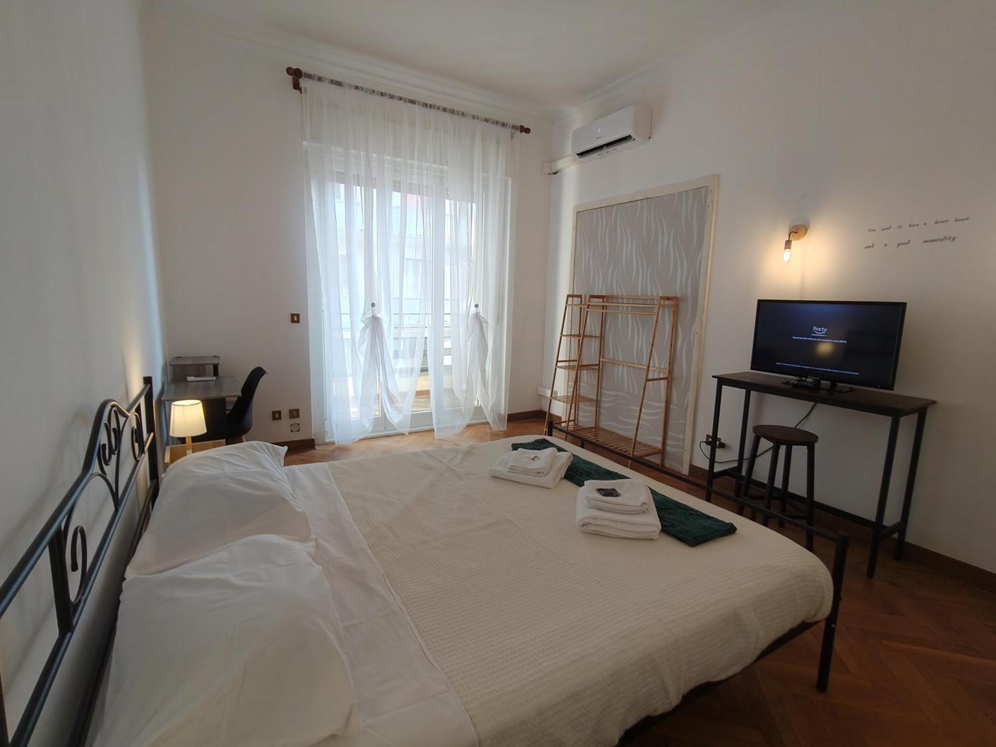 Dock Bay Lodge Hostello Trieste Dış mekan fotoğraf