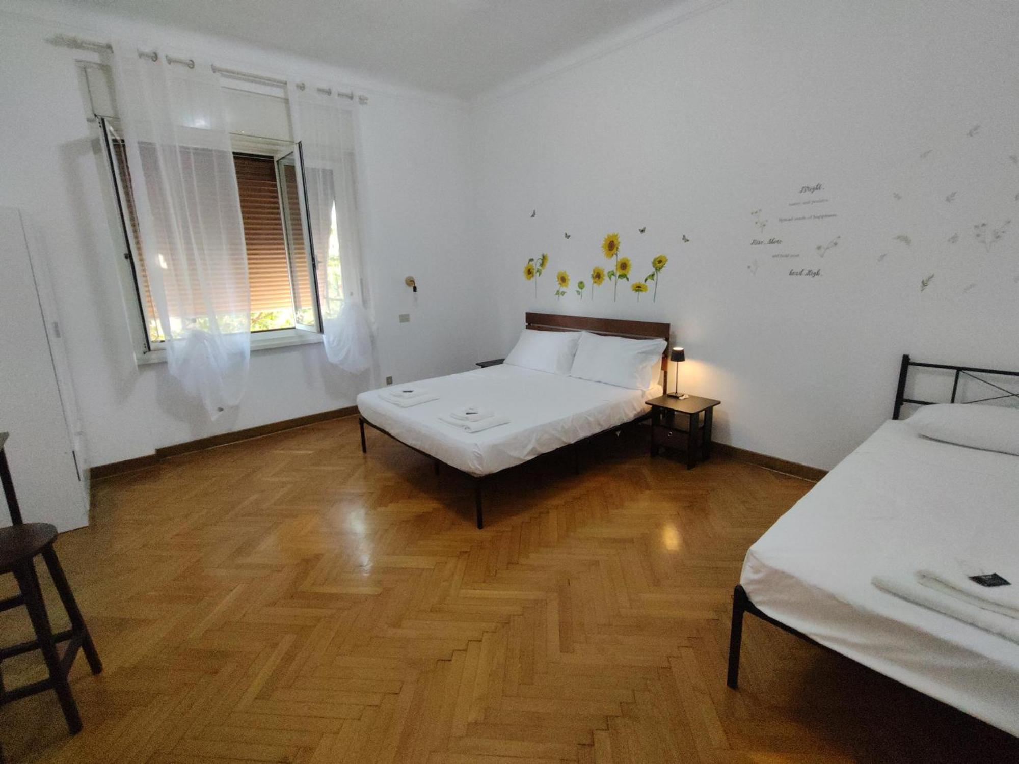 Dock Bay Lodge Hostello Trieste Dış mekan fotoğraf